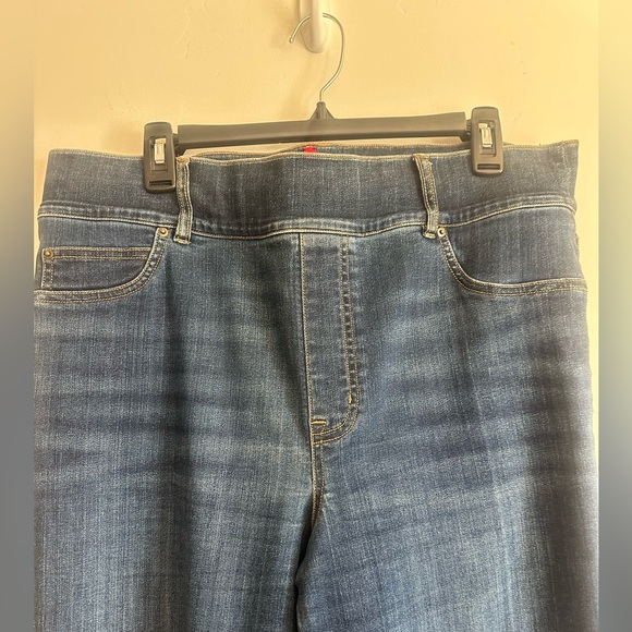 NWOT SPANX Smoothing Flare Jeans in Midnight Size 1X - Picture 6 of 9